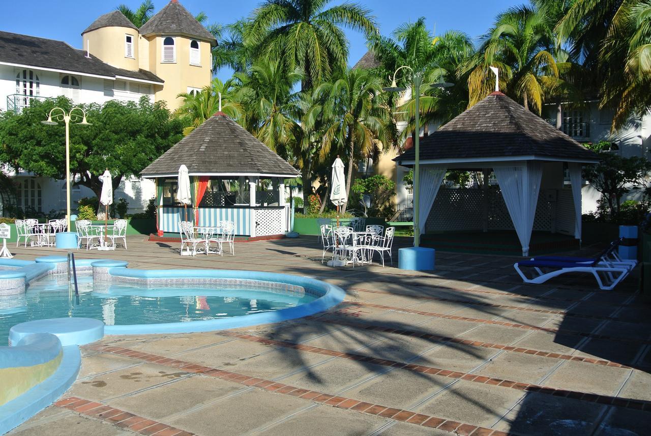 Beach One Bedroom Suite A20 Ocho Rios Exterior photo